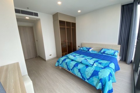 Condo in Huai Khwang, Bangkok, Thailand, 2 bedrooms  № 173649 - photo 4