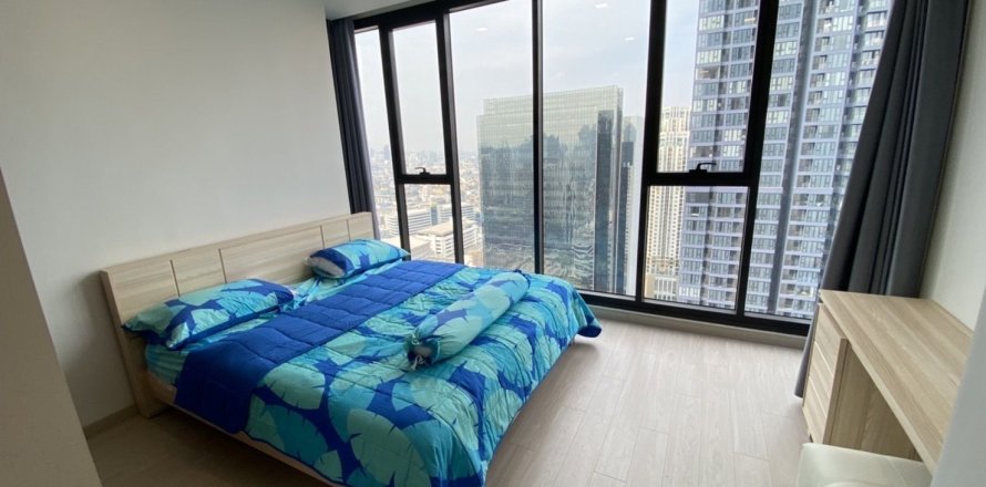 Condo in Huai Khwang, Bangkok, Thailand, 2 bedrooms  № 173649