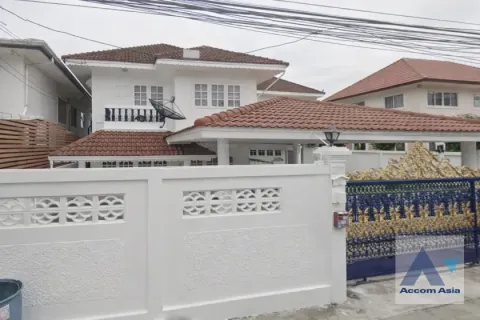 Casa de 3 dormitorios en Prawet, Bangkok, Tailandia № 218882