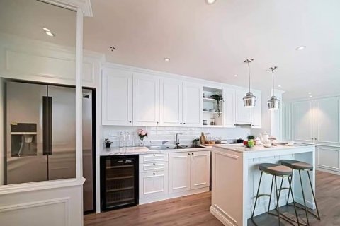 Кондоминиум с 3 спальнями в Бангкоке, Таиланд № 143216 - фото 4