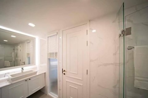 Кондоминиум с 3 спальнями в Бангкоке, Таиланд № 143216 - фото 14