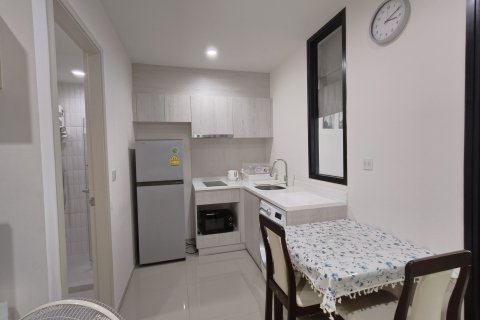 Condo à Huai Khwang, Bangkok, Thaïlande, 2 chambres  № 152862 - photo 3