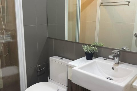 Студия в кондо в Клонг Тоэй, Бангкок, Таиланд № 152867 - фото 8