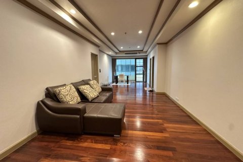 Кондоминиум с 2 спальнями в Кхлонг Сане, Бангкок, Таиланд № 155443 - фото 1