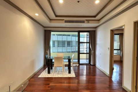 Кондоминиум с 2 спальнями в Кхлонг Сане, Бангкок, Таиланд № 155443 - фото 2