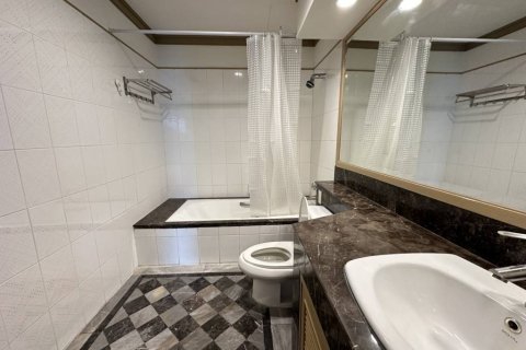 Кондоминиум с 2 спальнями в Кхлонг Сане, Бангкок, Таиланд № 155443 - фото 6