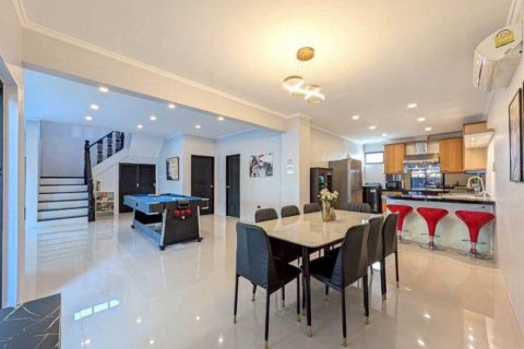 Villa à Pattaya, Thaïlande 5 chambres № 155442 - photo 4