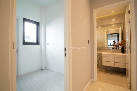 Haus in Bang Lamung, Thailand 4 Schlafzimmer № 171461 - Foto 14