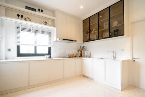 Haus in Bang Lamung, Thailand 4 Schlafzimmer № 171461 - Foto 20