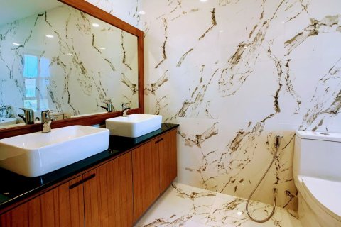 Villa in Chiang Mai, Thailand 6 bedrooms № 160005 - photo 21