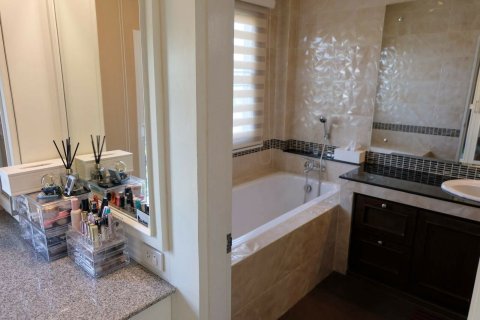 Villa in Chiang Mai, Thailand 4 bedrooms № 160008 - photo 20