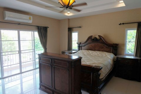 Villa in Chiang Mai, Thailand 4 bedrooms № 160008 - photo 14