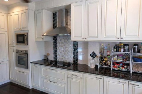 Villa in Chiang Mai, Thailand 4 bedrooms № 160008 - photo 9