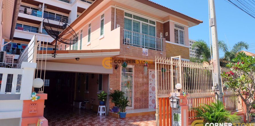 Studio on Jomtien Beach, Pattaya, Thailand № 27035