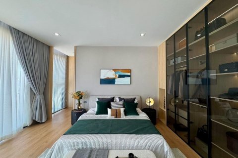 Villa in Pattaya, Thailand 4 bedrooms № 140149 - photo 7