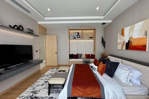 Villa in Pattaya, Thailand 4 bedrooms № 140149 - photo 11