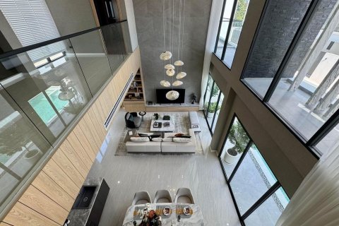 Villa in Pattaya, Thailand 4 bedrooms № 140149 - photo 10