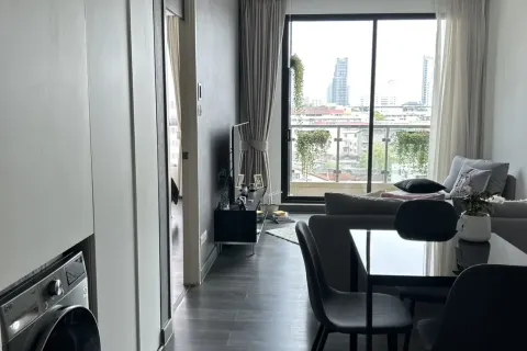 Студия в кондо в Сатхоне, Бангкок, Таиланд № 140144 - фото 3