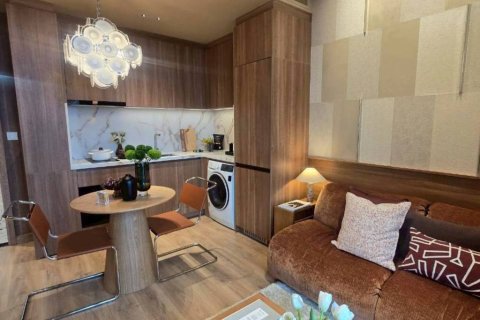 Condo in Khlong Toei, Bangkok, Thailand, 1 bedroom  № 172685 - photo 2