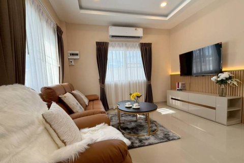 Дом в Паттайе, Таиланд с 3 спальнями  № 172686 - фото 2