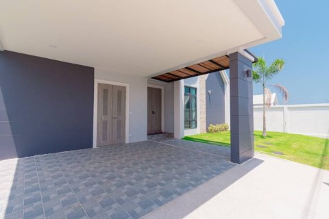 Вилла в Хуа Хине, Таиланд с 3 спальнями  № 172682 - фото 6