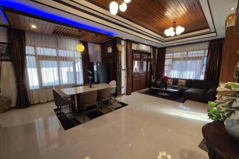 Дом в Паттайе, Таиланд с 3 спальнями  № 160353