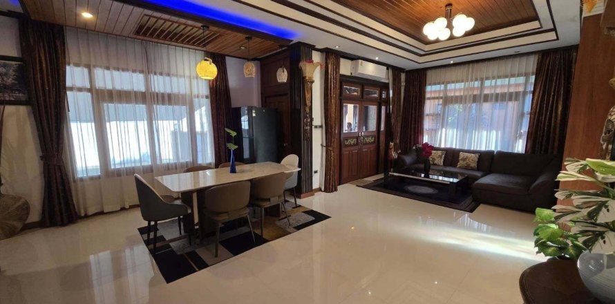 Дом в Паттайе, Таиланд с 3 спальнями  № 160353