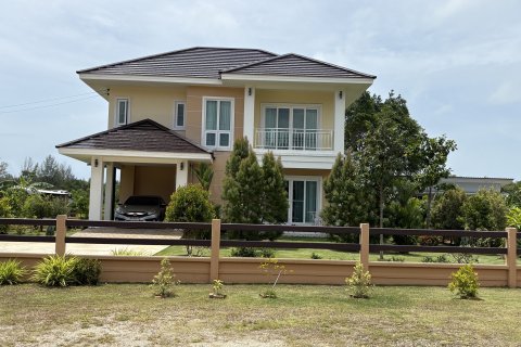House in Phang Nga, Thailand 4 bedrooms № 160352
