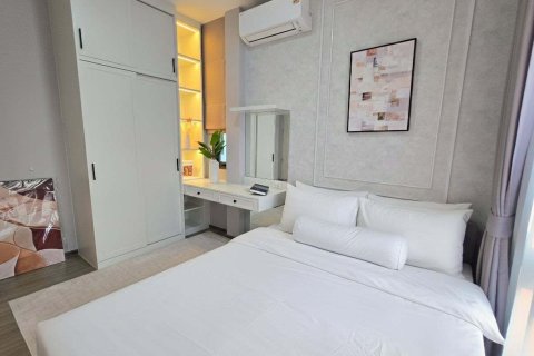 House in Bang Kaeo, Thailand 4 bedrooms № 160354 - photo 14