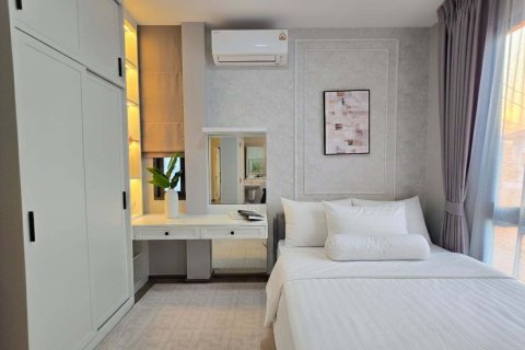 House in Bang Kaeo, Thailand 4 bedrooms № 160354 - photo 16