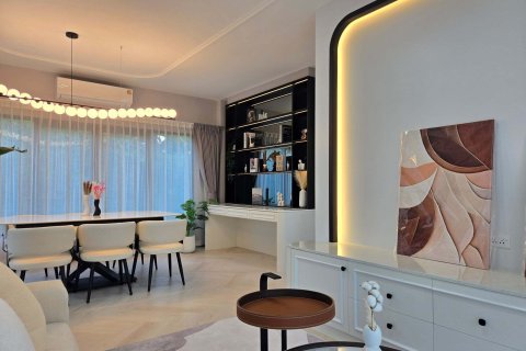 House in Bang Kaeo, Thailand 4 bedrooms № 160354 - photo 6