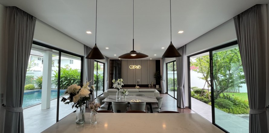 House in Chiang Mai, Thailand 4 bedrooms № 149961