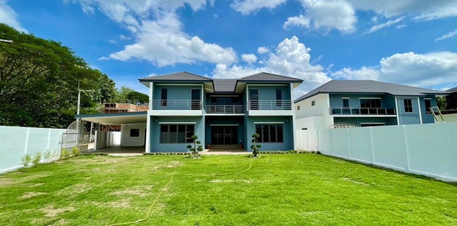 Дом в Сан-Сая, Таиланд с 4 спальнями  № 158344