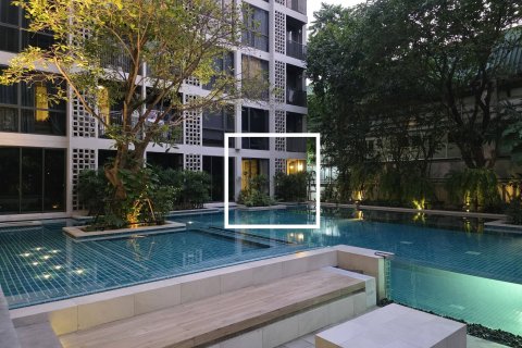 Studio dans le Condo à Phra Khanong, Bangkok, Thaïlande  № 163250 - photo 5