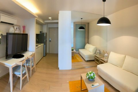 Studio dans le Condo à Watthana, Bangkok, Thaïlande  № 163246 - photo 3