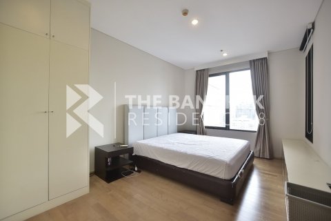 Condo in Bangkok, Thailand, 2 bedrooms  № 184934 - photo 4