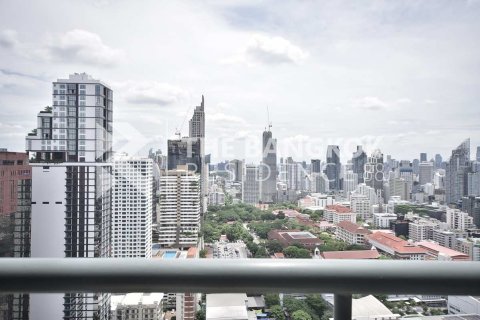 Condo in Bangkok, Thailand, 2 bedrooms  № 184934 - photo 9