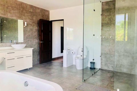 Вилла в Чиангмае, Таиланд с 5 спальнями № 155384 - фото 19