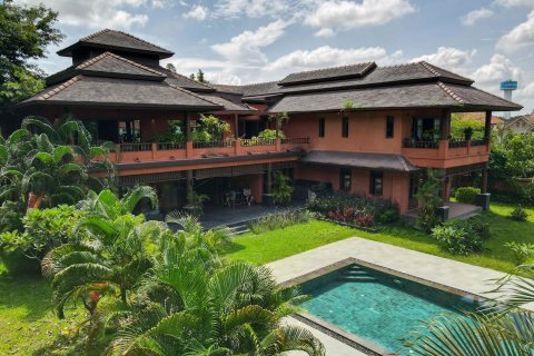 Villa in Chiang Mai, Thailand 6 bedrooms № 155385