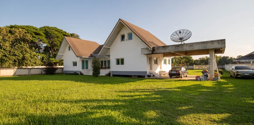 House in Chiang Mai, Thailand 2 bedrooms № 155382