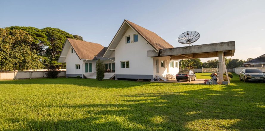 Maison à Chiang Mai, Thaïlande 2 chambres № 155382