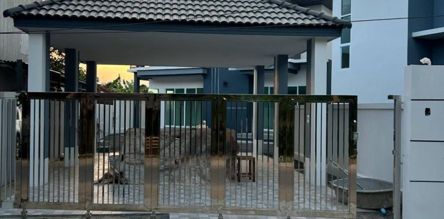 Дом в Сураттхани, Таиланд с 4 спальнями  № 170675