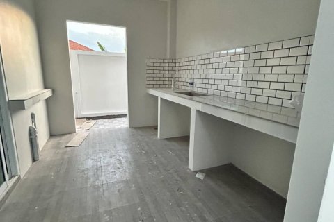 Дом в Сураттхани, Таиланд с 4 спальнями  № 170675 - фото 5