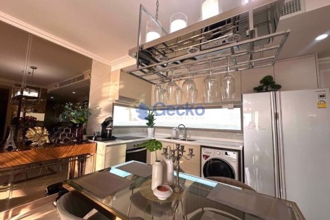 Condo in Pattaya, Thailand, 2 bedrooms № 196324 - photo 5