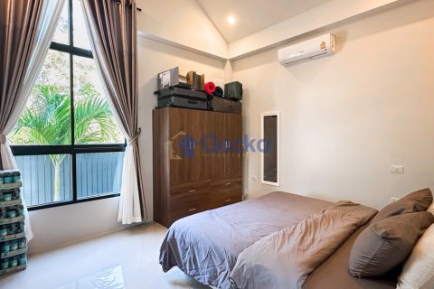 House in Pattaya, Thailand 3 bedrooms № 196329 - photo 16
