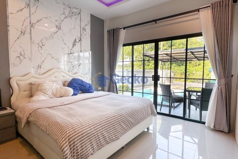 House in Pattaya, Thailand 3 bedrooms № 196329 - photo 12
