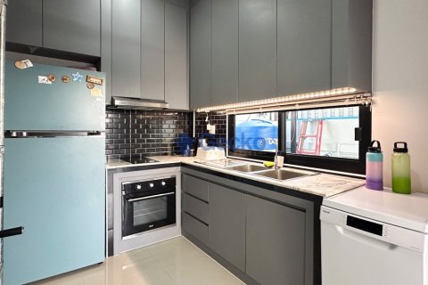 House in Pattaya, Thailand 3 bedrooms № 196329 - photo 9
