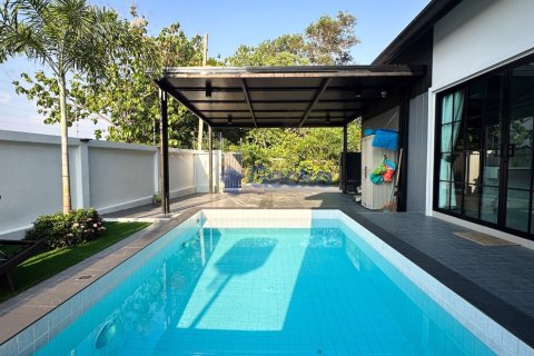 House in Pattaya, Thailand 3 bedrooms № 196329 - photo 3