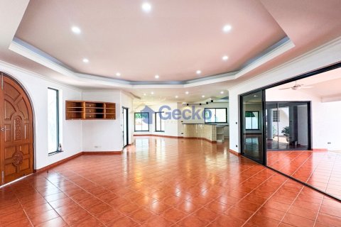บ้านในพัทยา, ประเทศไทย 4 ห้องนอน № 196325 - รูปถ่าย 13