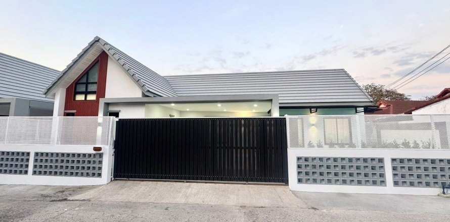 House in Pattaya, Thailand 3 bedrooms № 163000